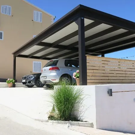 Belmat アパート *